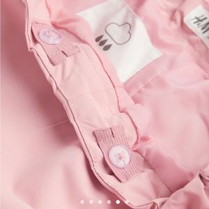 Rain Pant. Brand new. Never been worn. Color is beautiful, very comfortable.